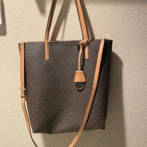 Michael kors tote